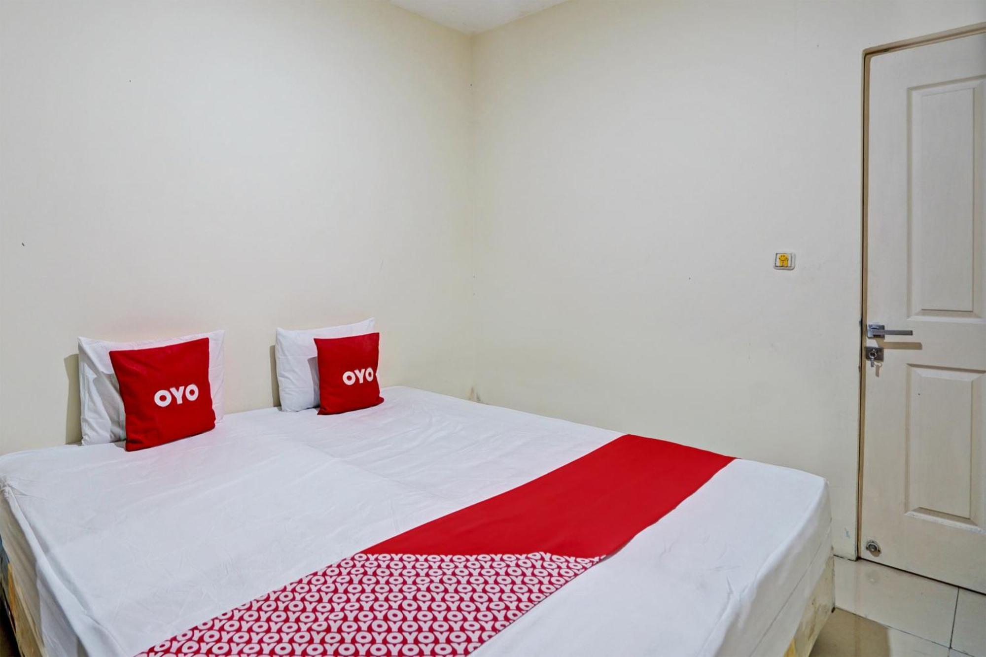 Oyo 93112 Garden Homestay 3 Merlion สุราบายา ภายนอก รูปภาพ