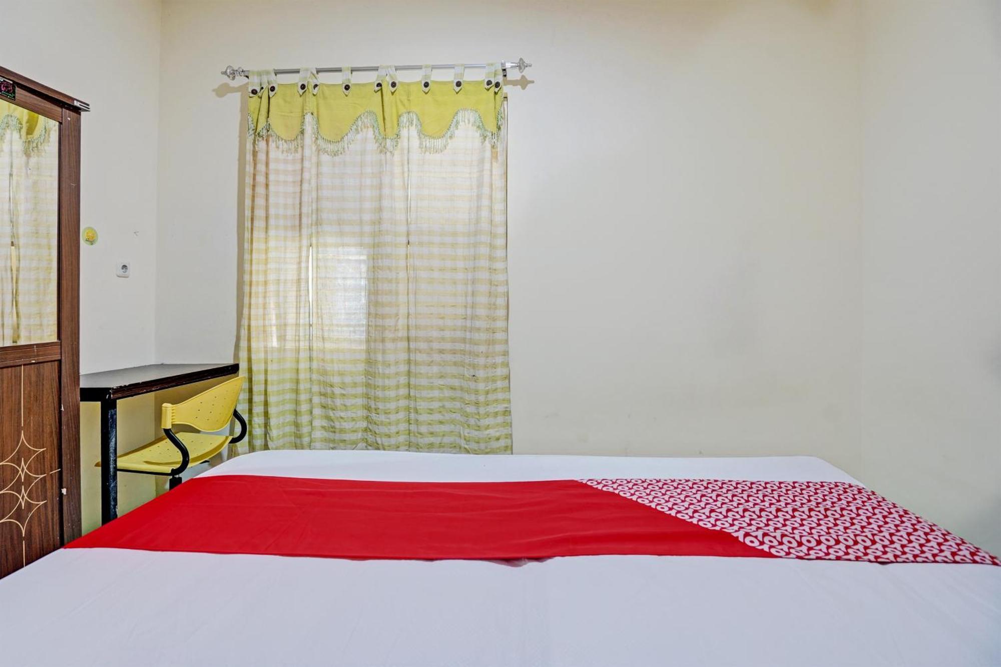 Oyo 93112 Garden Homestay 3 Merlion สุราบายา ภายนอก รูปภาพ